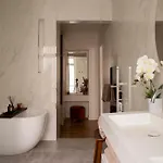 Apartment Maison V L Saint-germain - Luxurious 5br With Ac